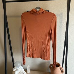 NWT Fabletics Jess Long Sleeve Turtleneck Top